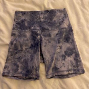 Lulu Align Short diamond dye iced iris peri purple